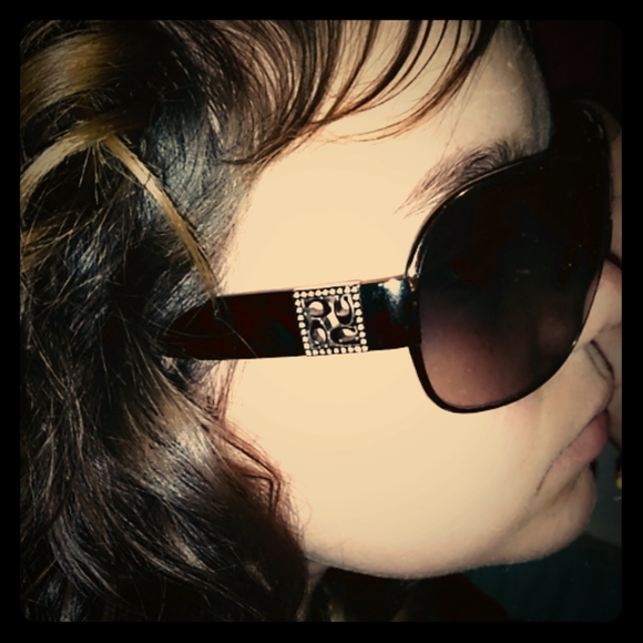 Coach sunglasses and case - Picture 1 of 6